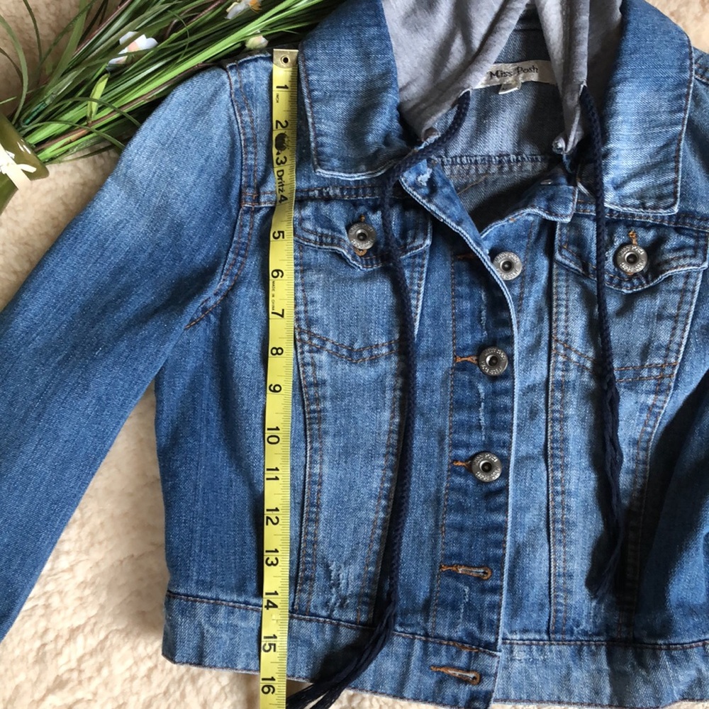 Miss Posh Jean jacket with sweater type hook - Picture 5 of 9